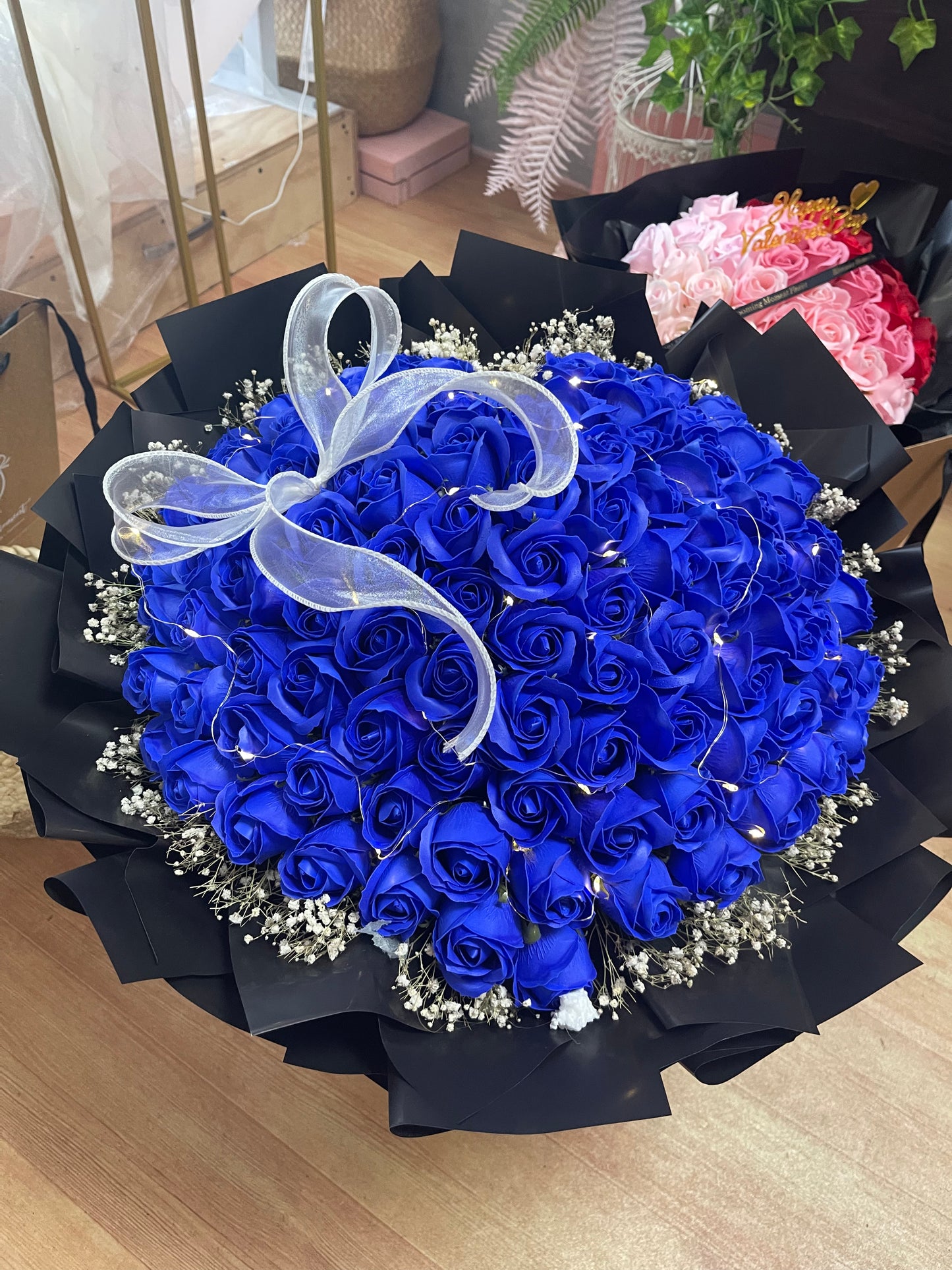 99颗心形皂花花束
