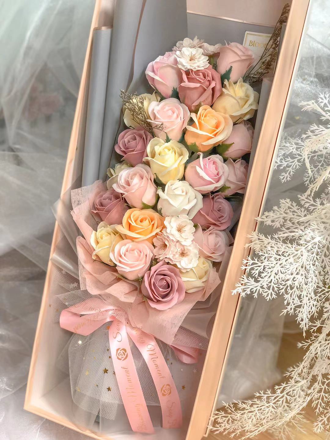 莫兰迪色盘皂花花束