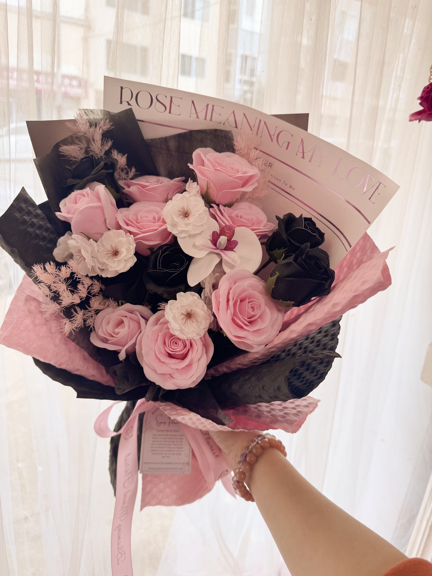 [SOAP FLOWER] Black Pink Romance Bouquet