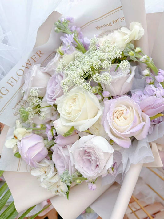 [FRESH FLOWER] Mauve Rose Symphony of Serenity Bouquet