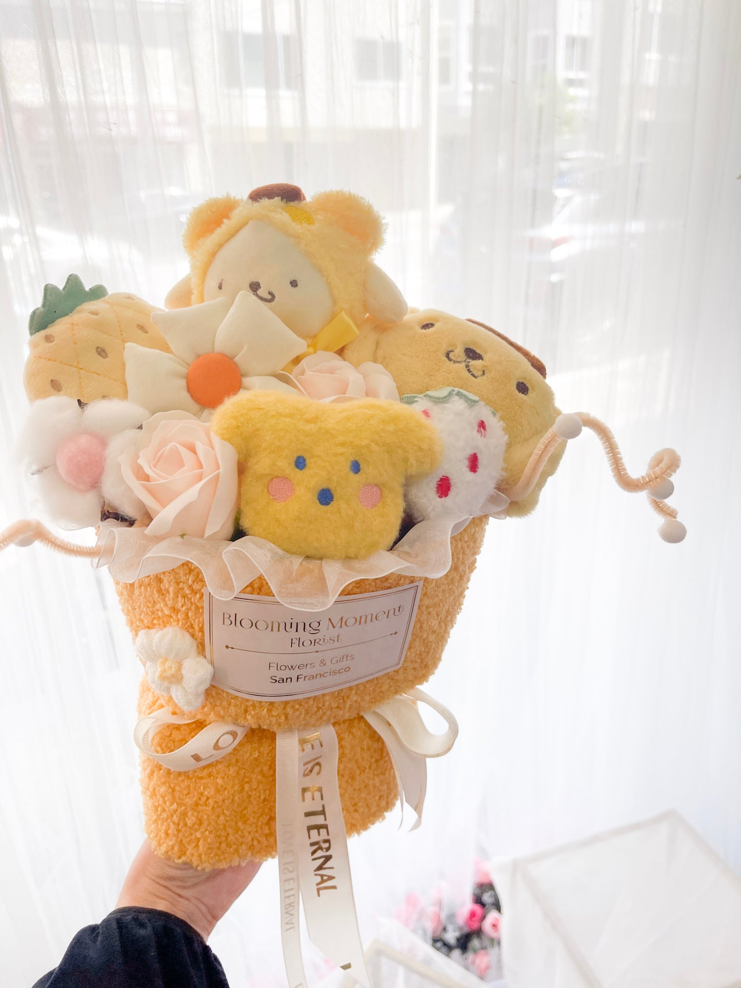 Sunny Delight Pom Pom Purin Plush Bouquet