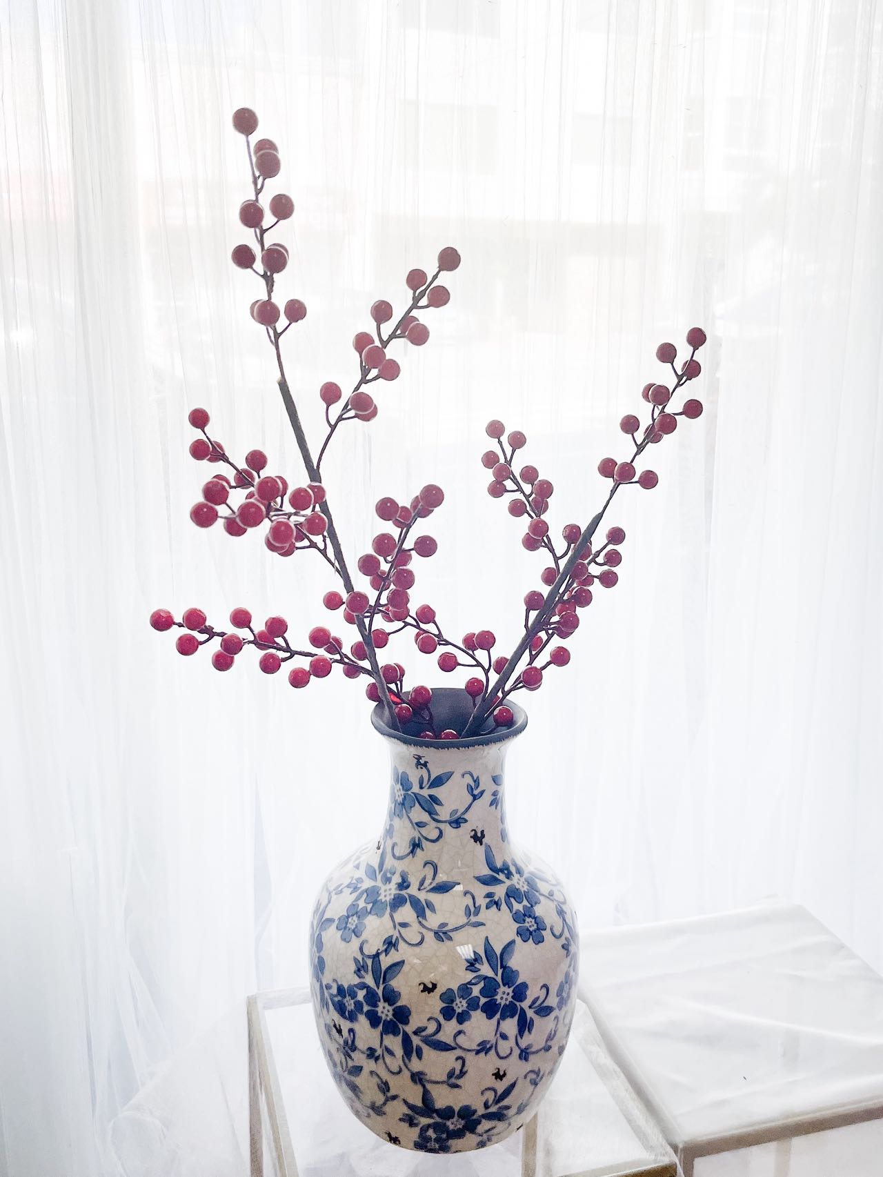 Blue and white porcelain vase