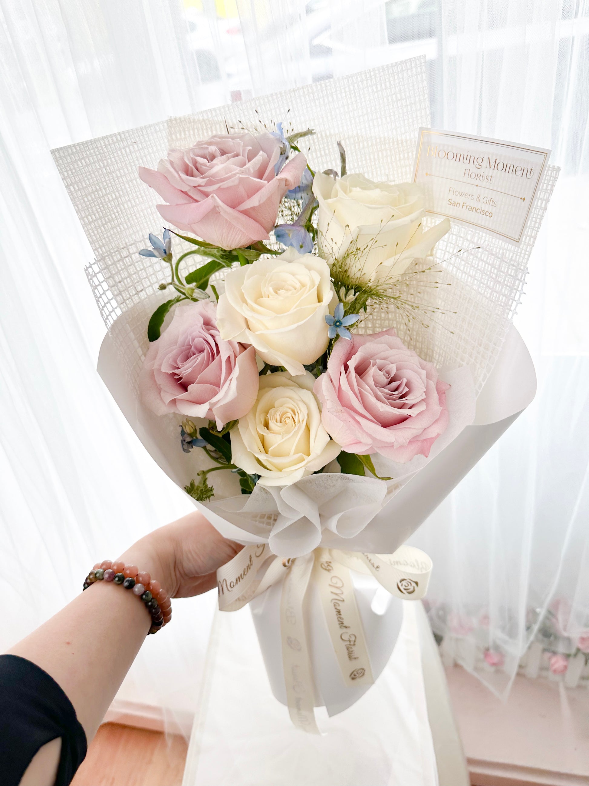 FRESH FLOWER] Petite soft rose bouquet – Blooming Moment Florist
