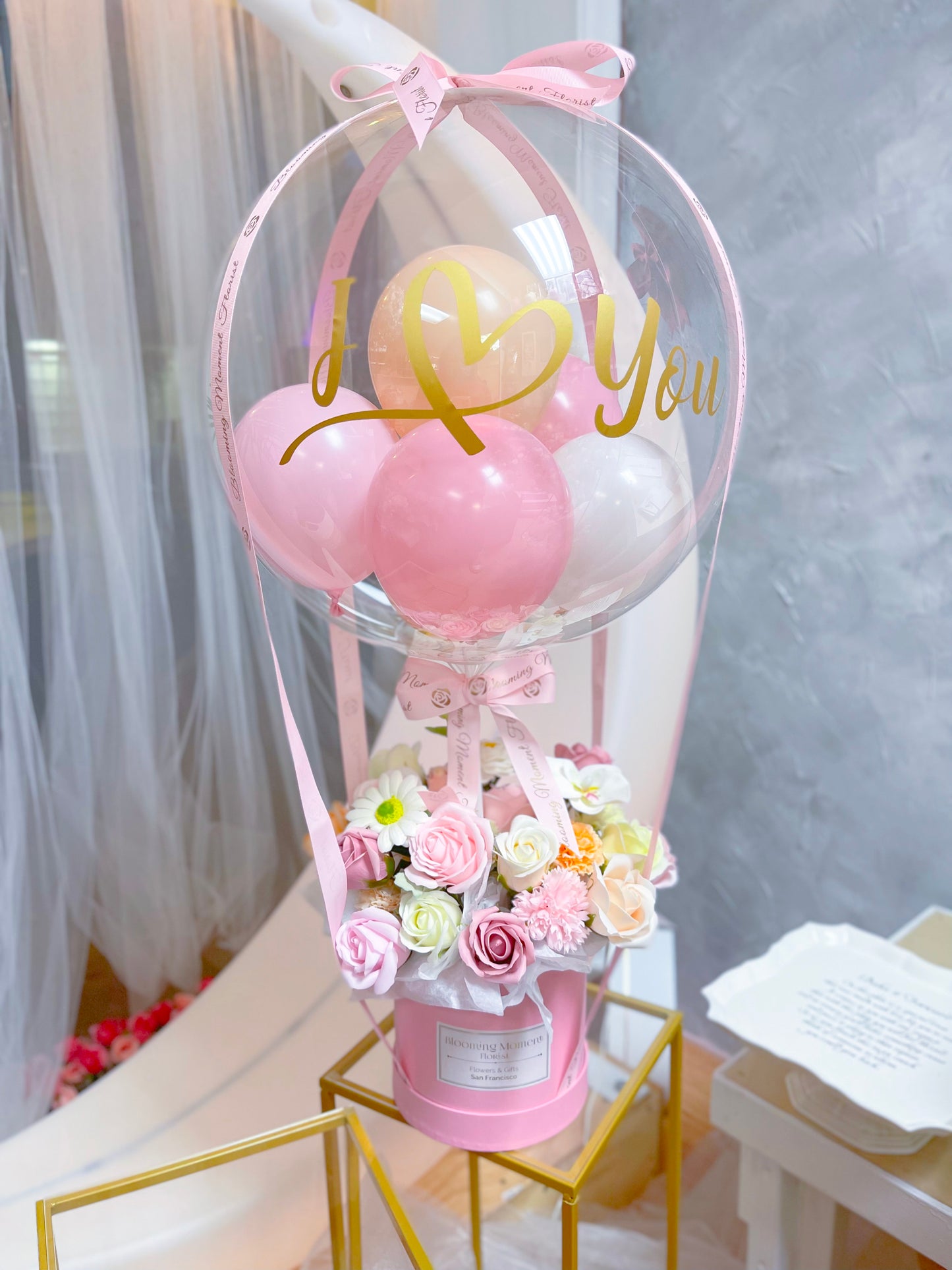 Bubble Bubble Hot Air balloon Pink Soap Flower Box (Small)